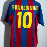 Barcelona 2004-05 Ronaldinho Home Kit (L)