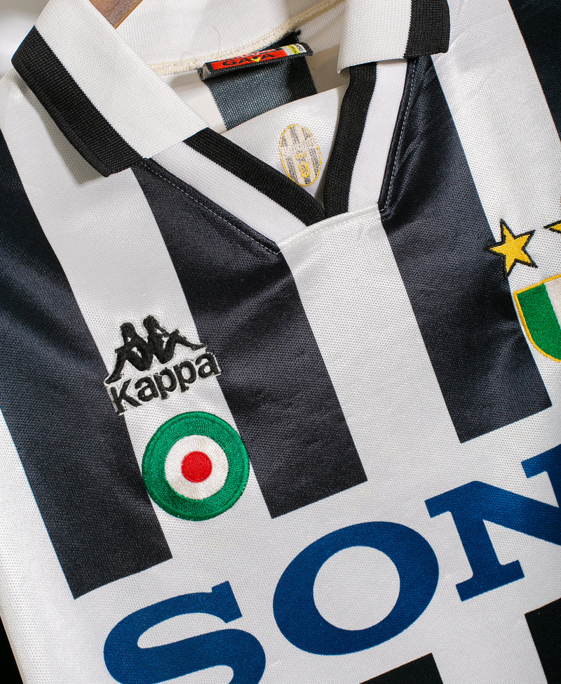 Juventus 1996-97 Zidane Home Kit (XL)