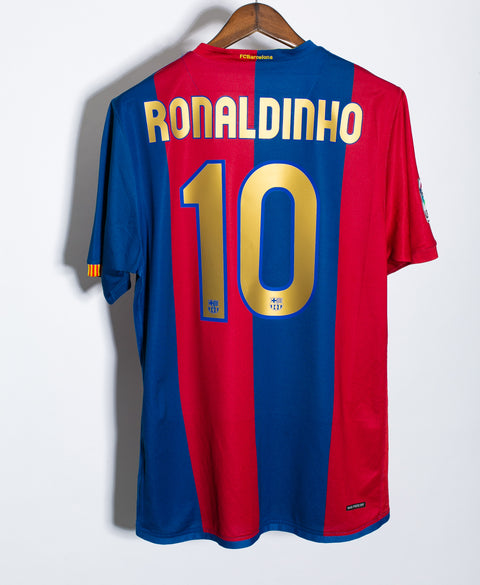 Barcelona 2006-07 Ronaldinho Home Kit (L)