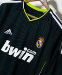 Real Madrid 2010-11 Ronaldo Away Kit (XL)