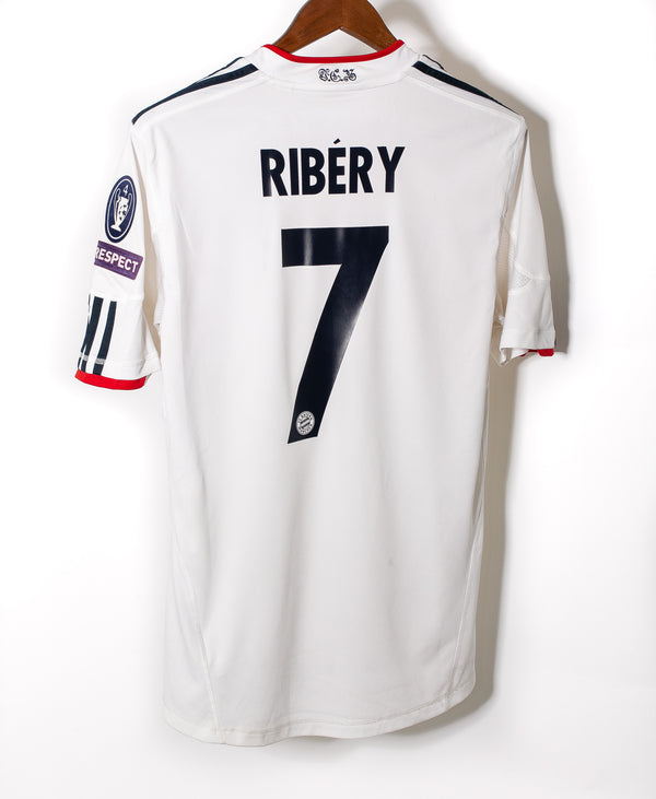 Bayern Munchen 2010-12 Ribery Away Kit (M)