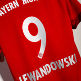 Bayern Munich 2015-16 Lewandowski Home Kit (M)