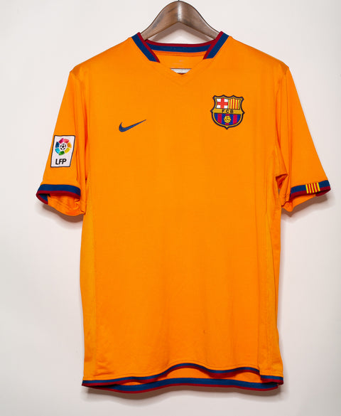 Barcelona 2006-07 Ronaldinho Away Kit (L)