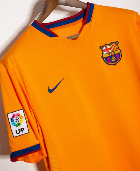 Barcelona 2006-07 Ronaldinho Away Kit (L)