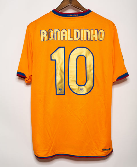 Barcelona 2006-07 Ronaldinho Away Kit (L)