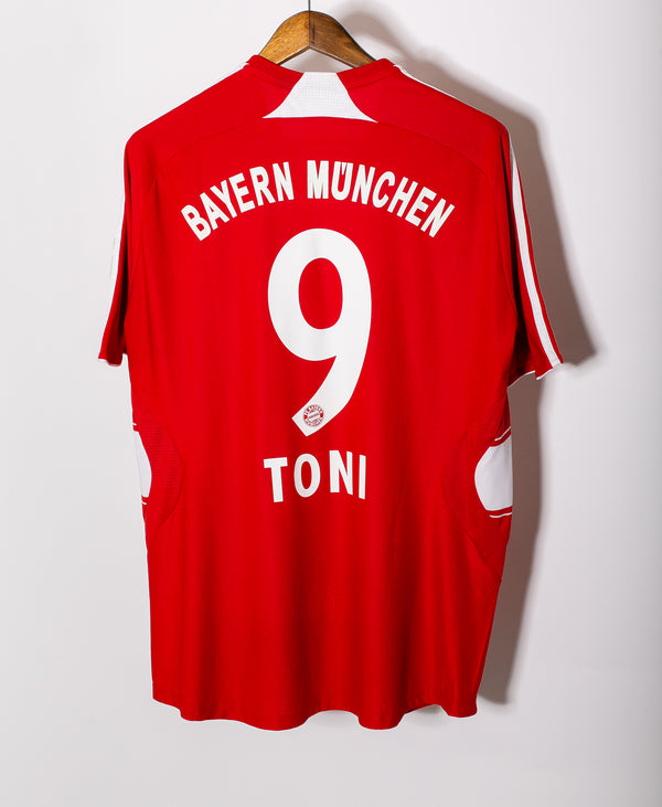 Bayern Munich 2008-09 Toni Home Kit (L)