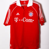 Bayern Munich 2005-06 Home Kit (L)