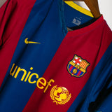 Barcelona 2006-07 Ronaldinho Home Kit (S)