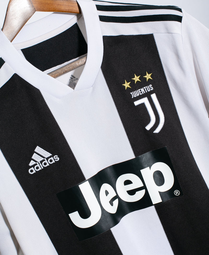 Juventus 2018-19 Ronaldo Home Kit (L)