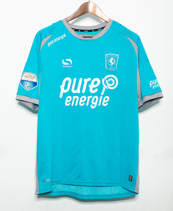 Twente 2016-17 Away Kit (L)
