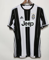 Juventus 2016-17 Mandzukic Home Kit (L)