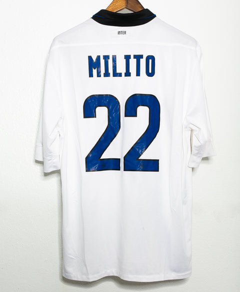 Inter Milan 2011-12 Milito Away Kit (XL)