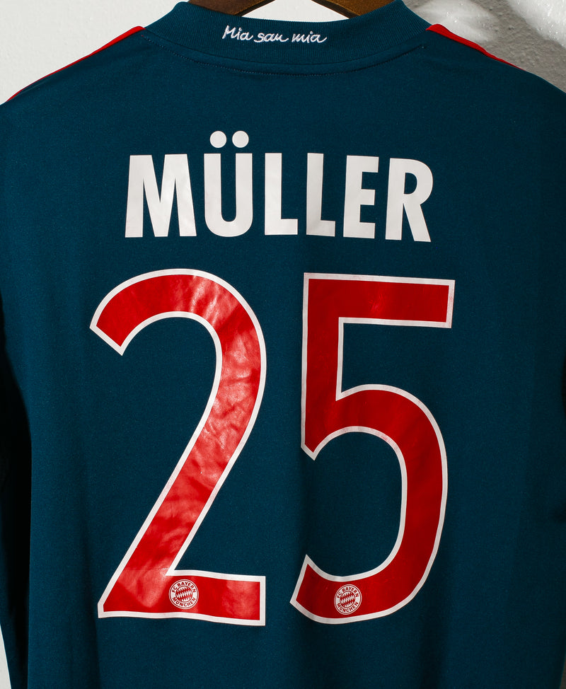 Bayern Munich 2013-14 Muller Third Kit (L)