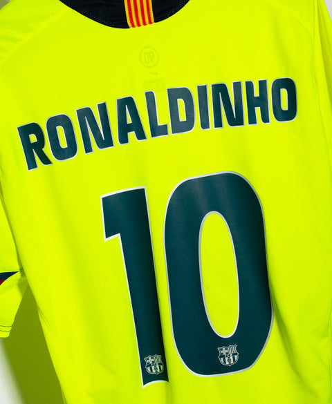 Barcelona 2005-06 Ronaldinho Away Kit (XL)