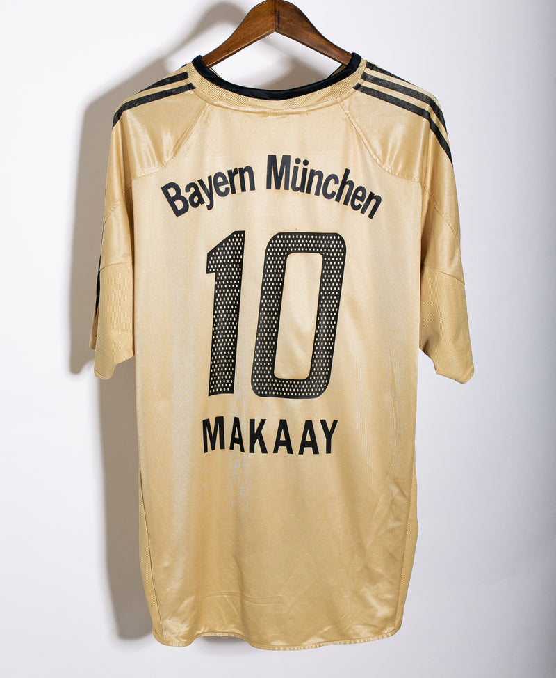 Bayern Munich 2004-06 Makaay Away Kit (2XL)