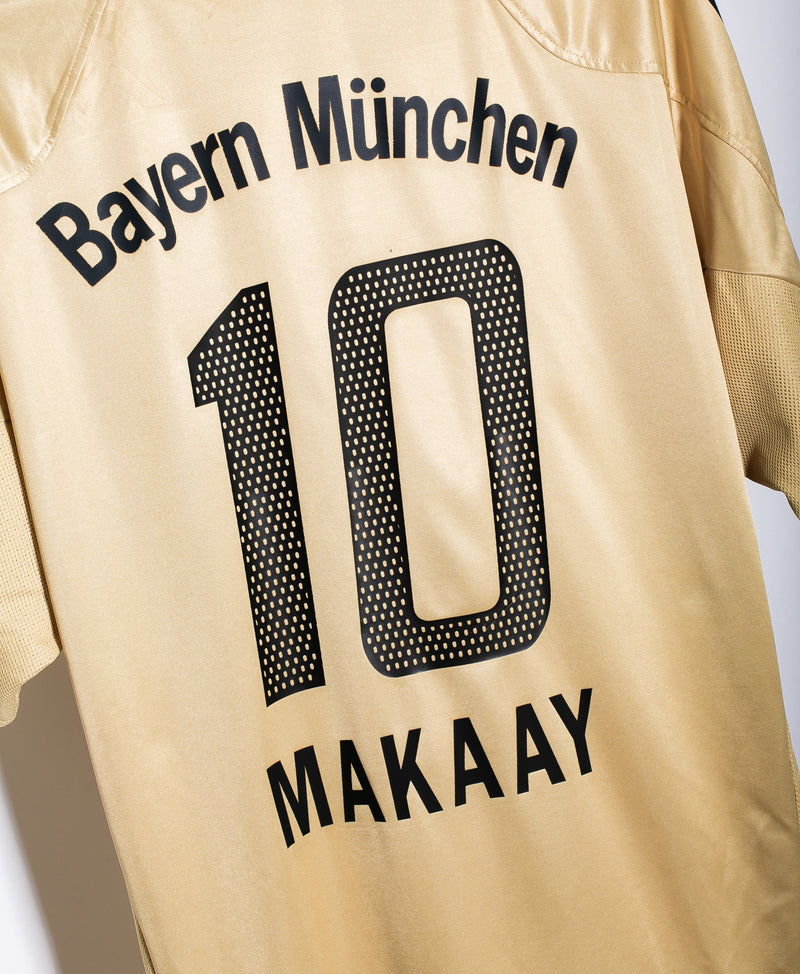 Bayern Munich 2004-06 Makaay Away Kit (2XL)