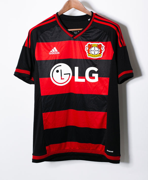Bayer 04 Leverkusen 2015-16 Home Kit (L)