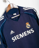 Real Madrid 2005-06 Ronaldo Away Kit (L)