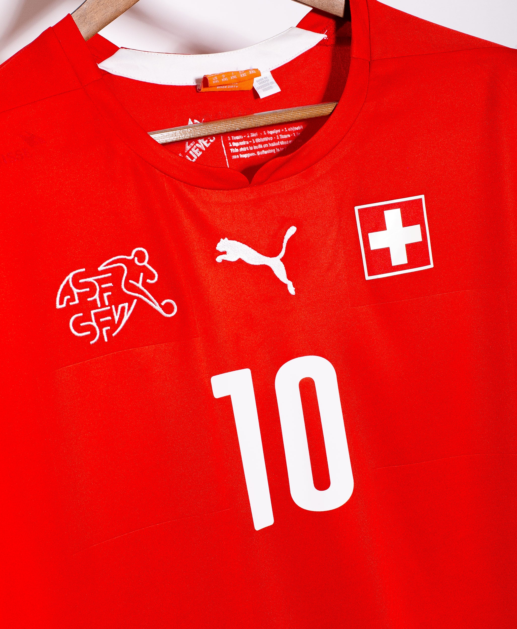 Switzerland 2014 Xhaka Home Kit (2XL)