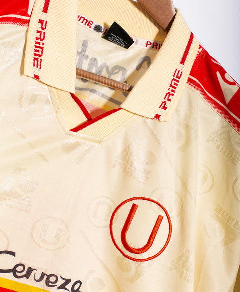 Universitario 2000-01 Home Kit (L)