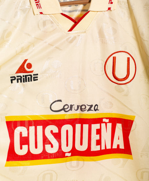 Universitario 2000-01 Home Kit (L)