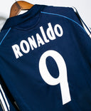 Real Madrid 2005-06 Ronaldo Away Kit (M)