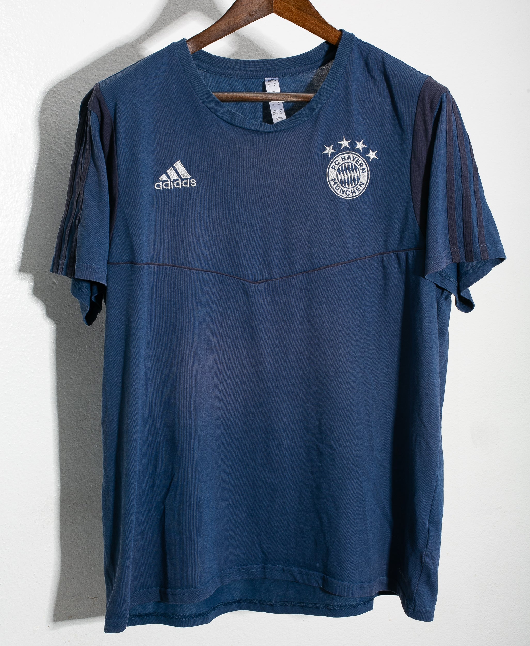 Adidas FC Bayern T-Shirt (XL)