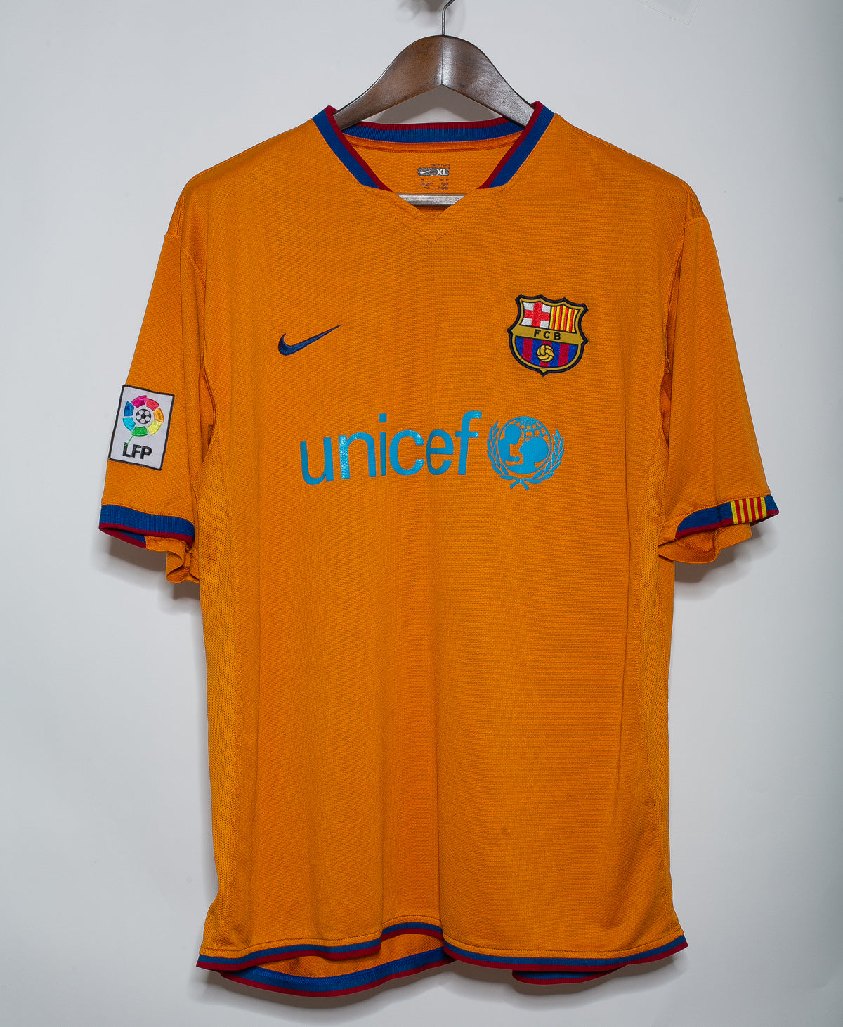 Barcelona 2006-07 Ronaldinho Away Kit (XL)