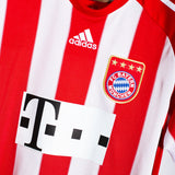 Bayern Munich 2010-11 Schweinsteiger Home Kit (M)