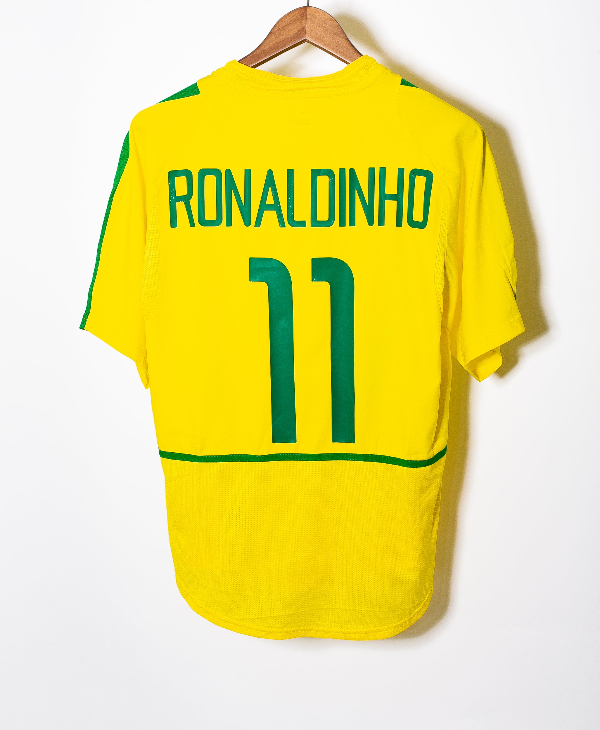 Brazil 2002 Ronaldinho Home Kit (M) – Saturdays Football