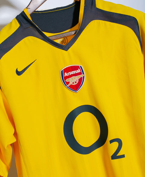 Arsenal 2005-06 Henry Away Kit (M)