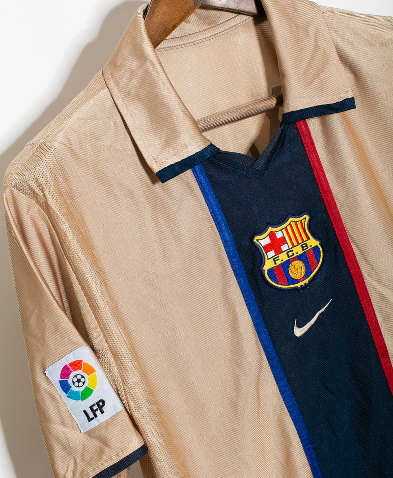 Barcelona 2001-02 Xavi Away Kit (M)