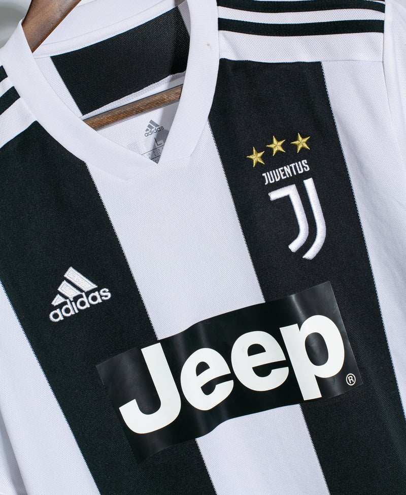 Juventus 2018-19 Ronaldo Home Kit (L)