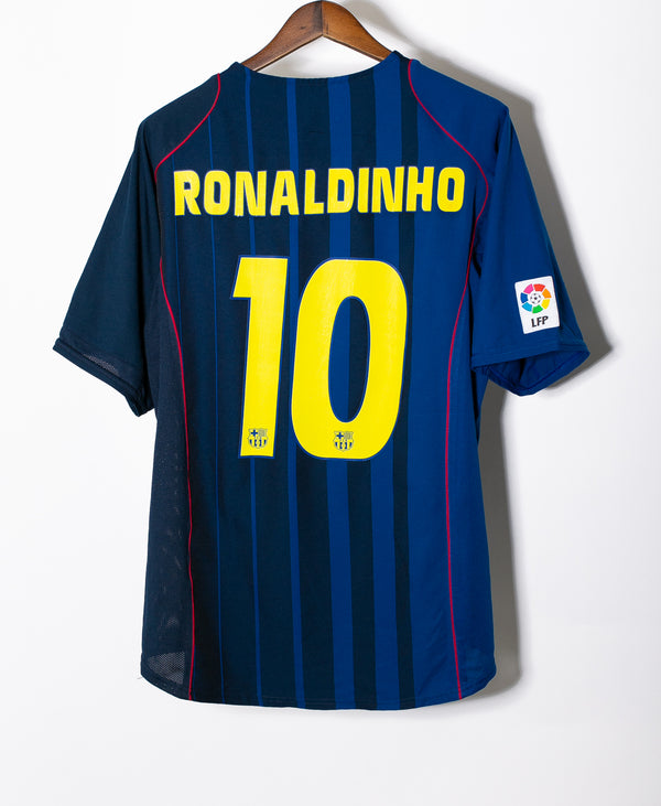 Barcelona 2004-05 Ronaldinho Away Kit (XL)