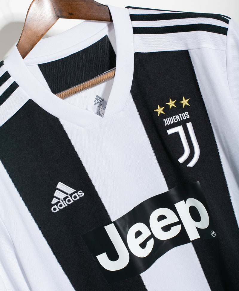 Juventus 2018-19 Ronaldo Home Kit (XL)