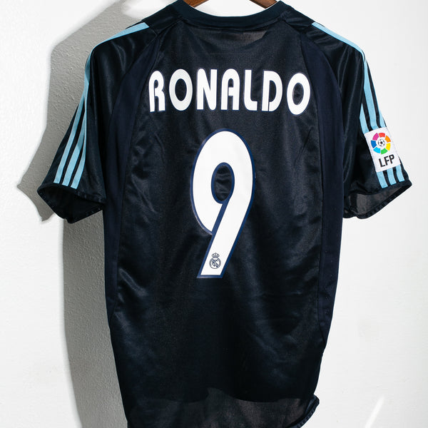 Jordan on X: Cristiano Ronaldo signed Real Madrid 2012/13 Home Shirt. 