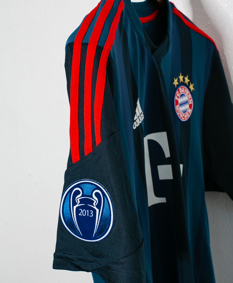 Bayern Munich 2013-14 Muller Third Kit (M)