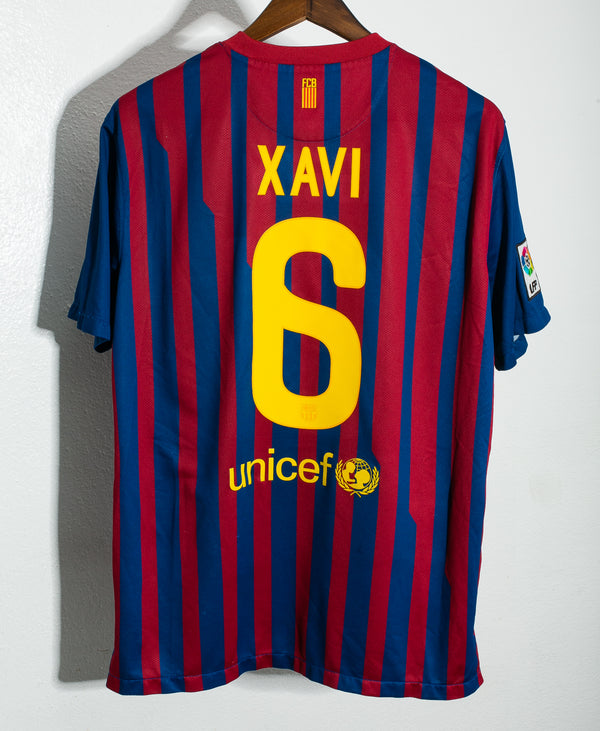 Barcelona 2011-12 Xavi Home Kit (XL)