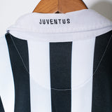 Juventus 2006-07 Home Kit (L)