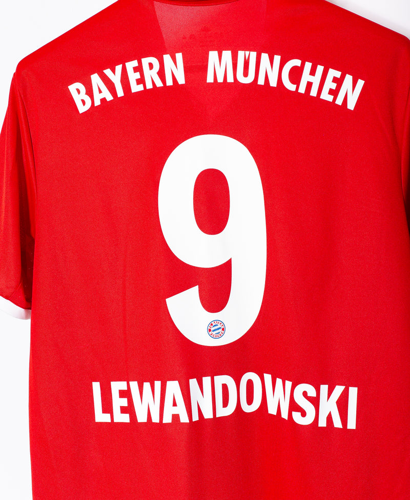 Bayern Munchen 2016-17 Lewandowski Home Kit (XL)