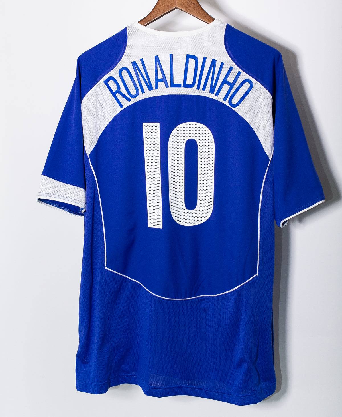 Brazil 2004 Ronaldinho Away Kit (2XL)