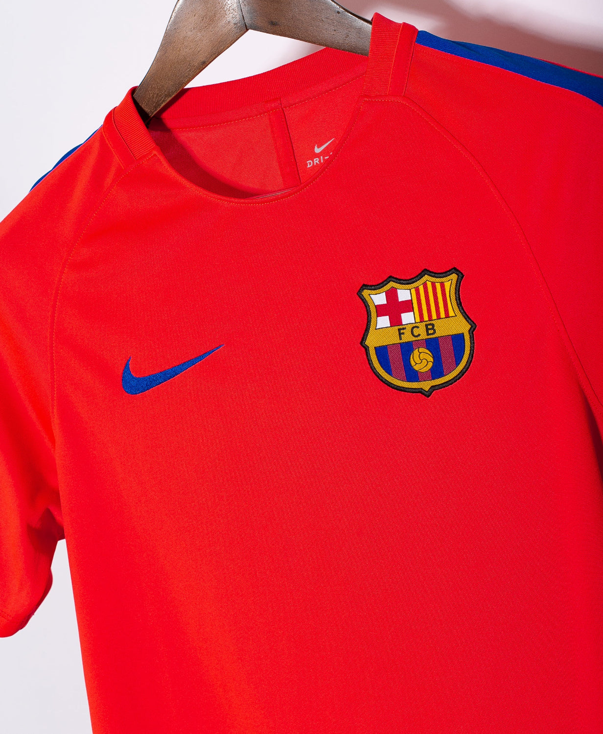 Barcelona 2016 Training shirt jersey Kit (S)