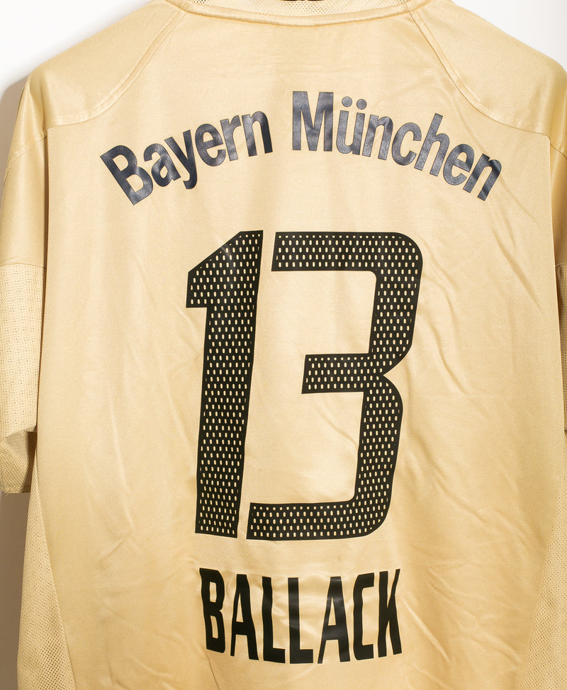 Bayern Munich 2005-06 Ballack Away Kit (XL)