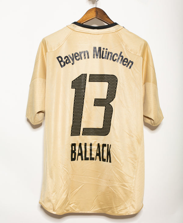 Bayern Munich 2005-06 Ballack Away Kit (XL)