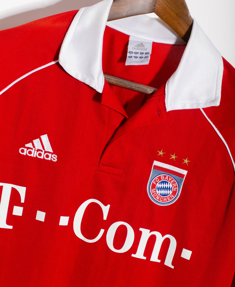 Bayern Munich 2005-06 Home Kit (M)