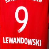 Bayern Munich 2015-16 Lewandowski Home Kit (L)
