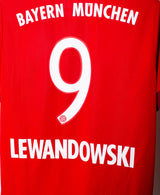 Bayern Munich 2015-16 Lewandowski Home Kit (L)