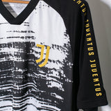 Juventus 2020-21 Training Kit (2XL)