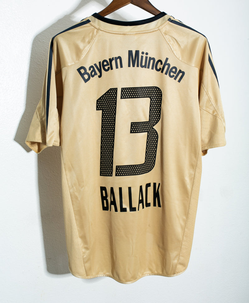 Bayern Munich 2004-06 Ballack Away Kit (L)