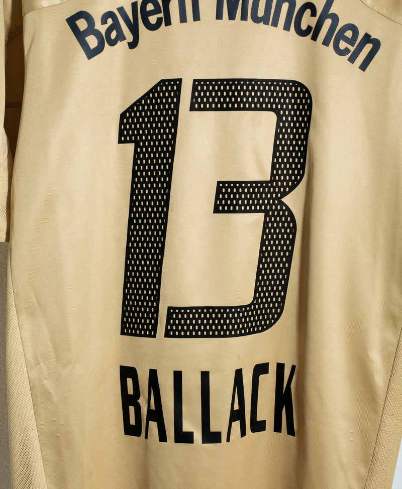 Bayern Munich 2004-06 Ballack Away Kit (L)